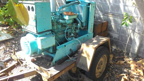 เครื่องปั่นไฟ ONAN 15.6 kva พร้อมล้อลาก