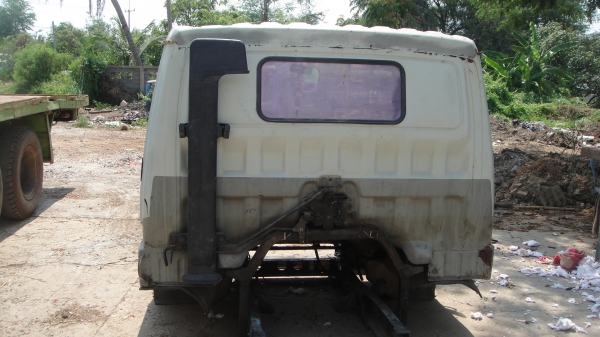 หัว HINO FC ฃุปเปอร์เสี่ยสภาพสวยเดิมๆ กันชน ขาดีดหน้า-หลัง  ตู้แอร์ ของครบ ราคาถูก