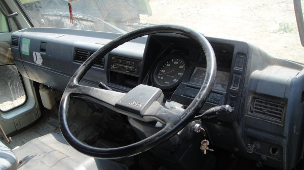 หัว HINO FC ฃุปเปอร์เสี่ยสภาพสวยเดิมๆ กันชน ขาดีดหน้า-หลัง  ตู้แอร์ ของครบ ราคาถูก