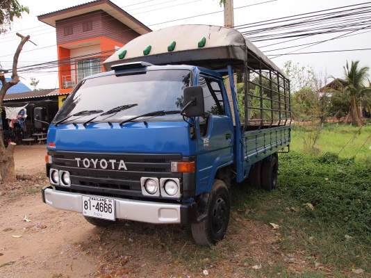 ขายรถ 6 ล้อ toyota DYNA 350
