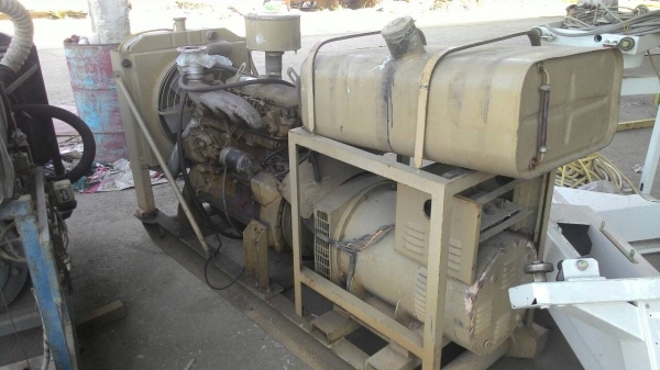 เครื่องปั่นไฟ 25 K+w เครื่องยนต์ John Deere