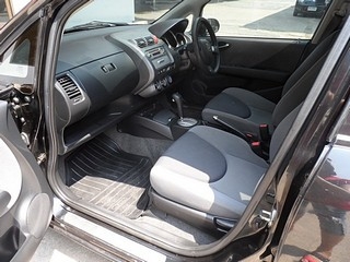 HONDA JAZZ 1.5 AUTO I-DSI ปี 2004 จัดไฟแนนซ์ง่าย ไม่ต้องมีคนค้ำ T.086-527-9533