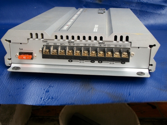 ขายถูก พาวเวอร์แอมรถยนต์ ยี่ห้อ Schneider (ชไนเดอร์) 4ch ขอขายใหม่ครับ คนซื้อไม่พร้อม