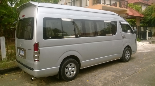 รถตู้ โตโยต้า COMMUTER 2.5 D4d ปี05 เกียร์ธรรมดา ตกแต่ง VIP 11 ที่นั่ง เครื่องดี แอร์ไมโครบัส พร้อมใช้ 640,000 บาท รถตู้ โตโยต้า COMMUTER 2.5 D4d ปี05 เกียร์ธรรมดา ตกแต่ง VIP 11 ที่นั่ง เครื่องดี แอร์ไมโครบัส พร้อมใช้ 640,000 บาท