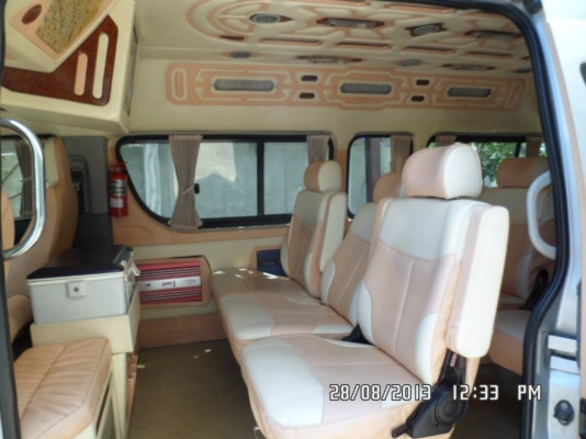 รถตู้ โตโยต้า COMMUTER 2.5 D4d ปี05 เกียร์ธรรมดา ตกแต่ง VIP 11 ที่นั่ง เครื่องดี แอร์ไมโครบัส  พร้อมใช้ 640,000 บาท