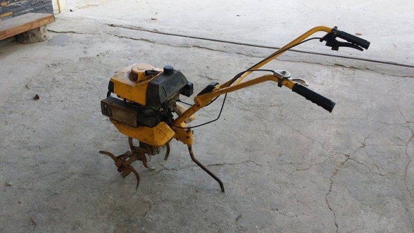 รถพรวนดิน  KUBOTA  เก่าญี่ปุ่น  ขนาด 2.5 แรง  เครื่องยนต์ติดง่าย  สภาพสวย พร้อมใช้งาน