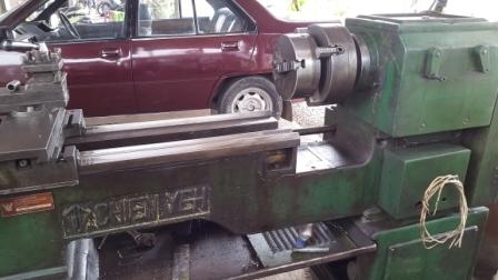 แท่นกลึง 5 ฟุต 3 เพลา เกียร์บล็อก สภาพสวย ๆ พร้อมใช้งาน 68,000