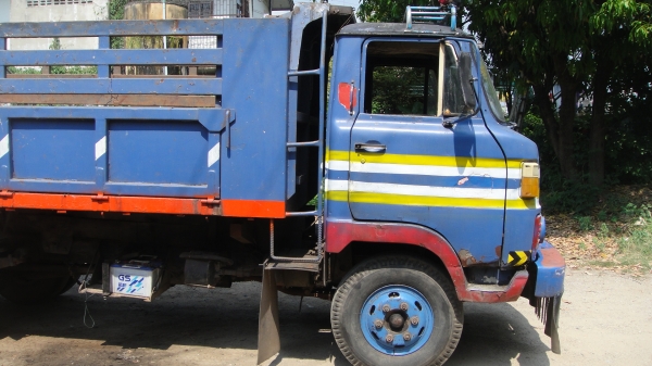 ็HINO KM500 ดั๊ม5คิว เครื่องดี ยางดี คัสฃีสวย ยาง825/16 คานหน้า-เฟืองท้ายเอฟ พวงมาลัยเพาเวอร์ รถพร้อมใช้ ราคาถูก