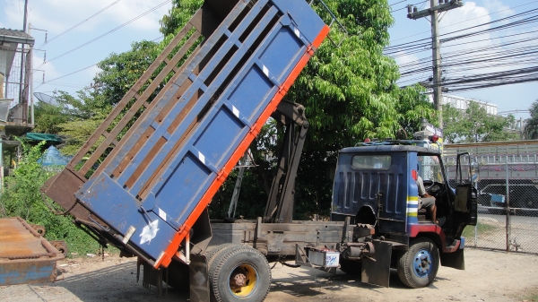 ็HINO KM500 ดั๊ม5คิว เครื่องดี ยางดี คัสฃีสวย ยาง825/16 คานหน้า-เฟืองท้ายเอฟ พวงมาลัยเพาเวอร์ รถพร้อมใช้ ราคาถูก