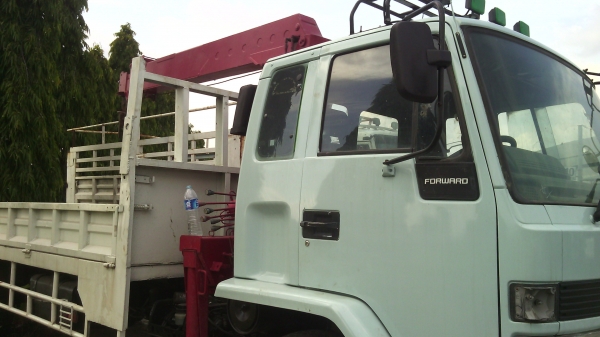 ขายล็อคกี้ 175 แรง เครน 4.5 ตัน 4 ปอก 3 ชัก กะบะยาว 7.20 เมตร รถสวยพร้อมใช้งาน ราคา 690,000 บาท สนใจติดต่อ 0812995537 จ่าอู้ด