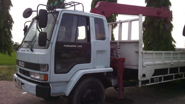 ขายล็อคกี้ 175 แรง เครน 4.5 ตัน 4 ปอก 3 ชัก กะบะยาว 7.20 เมตร รถสวยพร้อมใช้งาน ราคา 690,000 บาท สนใจติดต่อ 0812995537 จ่าอู้ด