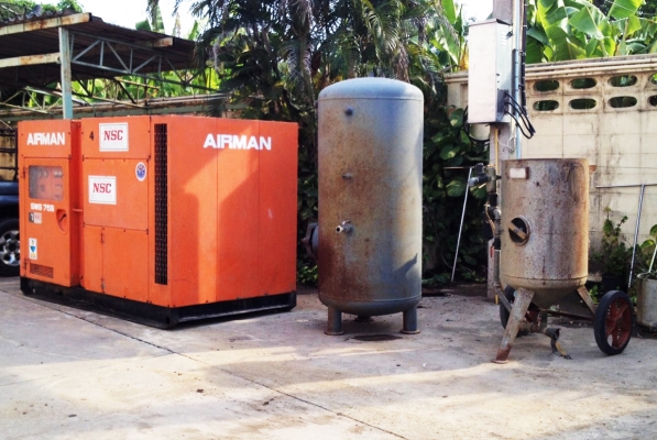 ขายถูกปั้มลม พร้อม เครื่องยิงทราย ครบชุด ยี่หัอ AIR MAN พร้อมใช้งาน 089-5512032 ขายถูกปั้มลม พร้อม เครื่องยิงทราย ครบชุด ยี่หัอ AIR MAN พร้อมใช้งาน 089-5512032