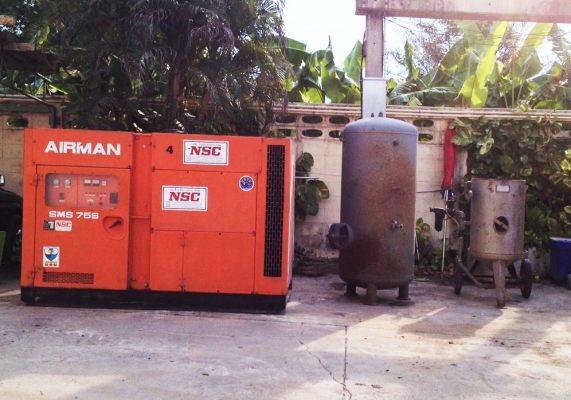 ขายถูกปั้มลม พร้อม เครื่องยิงทราย ครบชุด ยี่หัอ AIR MAN พร้อมใช้งาน 089-5512032 ขายถูกปั้มลม พร้อม เครื่องยิงทราย ครบชุด ยี่หัอ AIR MAN พร้อมใช้งาน 089-5512032