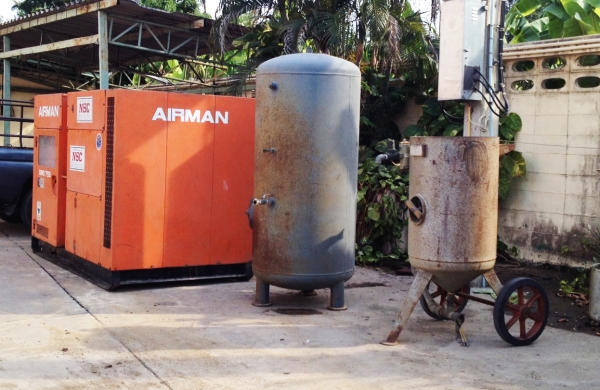 ขายถูกปั้มลม พร้อม เครื่องยิงทราย ครบชุด ยี่หัอ AIR MAN พร้อมใช้งาน 089-5512032 ขายถูกปั้มลม พร้อม เครื่องยิงทราย ครบชุด ยี่หัอ AIR MAN พร้อมใช้งาน 089-5512032