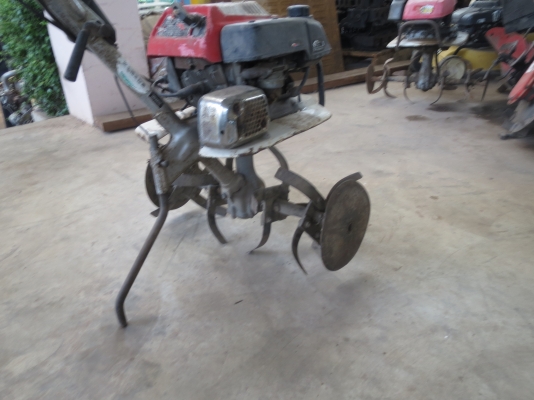 เครื่องพรวนดิน แบบเดินตาม ตีดิน