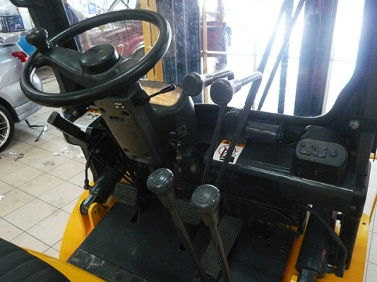 ขายรถโฟล์คลิฟท์มือสอง TCM รุ่น FG20N16 ราคา 185,000 บาท นำเข้าจากประเทศญี่ปุ่น 100\% ไม่เคยใช้งานในประเทศไทย