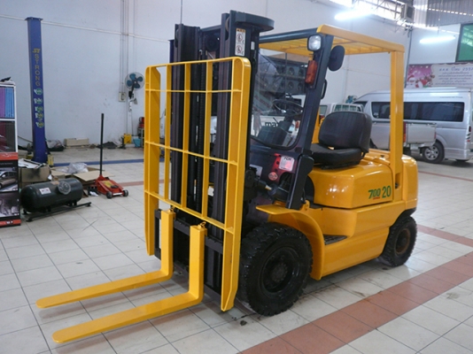 ขายรถโฟล์คลิฟท์มือสอง TCM รุ่น FG20N16 ราคา 185,000 บาท นำเข้าจากประเทศญี่ปุ่น 100\% ไม่เคยใช้งานในประเทศไทย