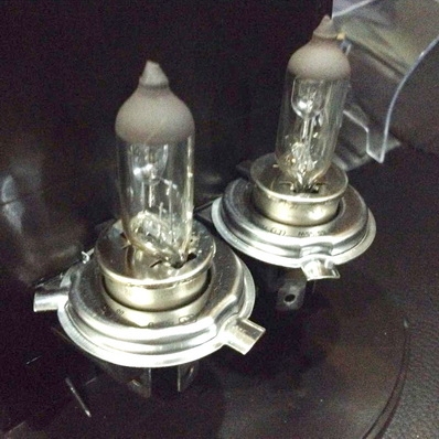 ที่ดึงเบรคมือ-หลอดไฟสีฟ้าของใหม่ 1คู่ ใส่รถเก๋งทั่วไปปกติได้เลยครับ ตจวส่งได้ ที่ดึงเบรคมือ-หลอดไฟสีฟ้าของใหม่ 1คู่ ใส่รถเก๋งทั่วไปปกติได้เลยครับ ตจวส่งได้