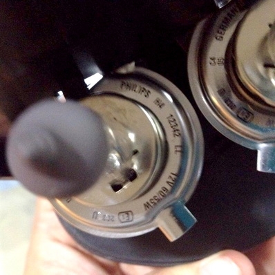 ที่ดึงเบรคมือ-หลอดไฟสีฟ้าของใหม่ 1คู่ ใส่รถเก๋งทั่วไปปกติได้เลยครับ ตจวส่งได้ ที่ดึงเบรคมือ-หลอดไฟสีฟ้าของใหม่ 1คู่ ใส่รถเก๋งทั่วไปปกติได้เลยครับ ตจวส่งได้