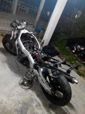 ขายล้อแม็ก brembo 17x4.5 ถอดออกจาก Ducati ใส่ยางเดิม160/60 และอะไหล่อื่นๆ อีกมากมาย