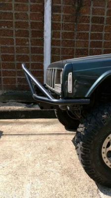 เจ้าของขายเอง Jeep Cherokee โฉมมน ปี 2000 ติดแก๊สและของแต่ง สภาพเยื่ยม พร้อมใช้