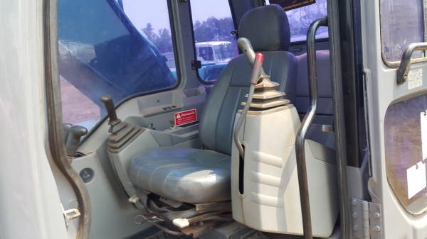 ขายรถแบคโฮ KOBELCO SK.200-YN08 เล่มทะเบียน ไฟฟ้ามี ช่วงล้างเต็ม รถสวยมากๆ ราคา.1650000 สนใจโทรด่วน ขายรถแบคโฮ KOBELCO SK.200-YN08 เล่มทะเบียน ไฟฟ้ามี ช่วงล้างเต็ม รถสวยมากๆ ราคา.1650000 สนใจโทรด่วน