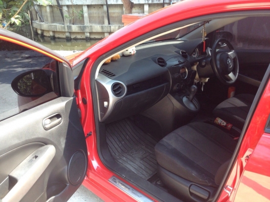 ขาย MAZDA2 5ประตูตัวTop มือเดียวใช้เองคะ