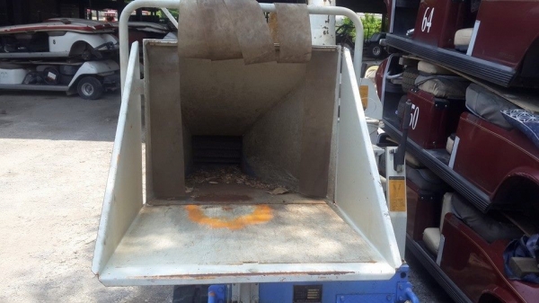 เครื่องบดย่อยกิ่งไม้