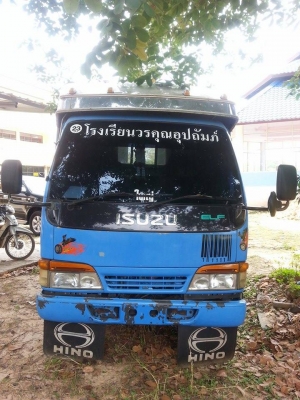 ขายรถรับส่งนักเรียน 6 ล้อ ELF กระจกไฟฟ้า มีเอร์ แคสชีสวยไม่ผุ100เปอร์เซน เครื่องดีแน่น มีเล่มพร้อมโอน