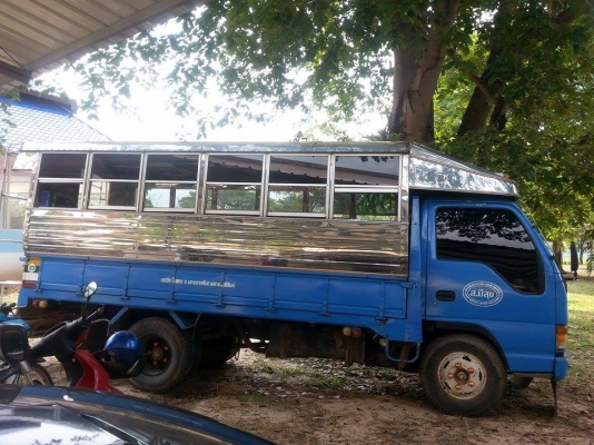 ขายรถรับส่งนักเรียน 6 ล้อ ELF กระจกไฟฟ้า มีเอร์ แคสชีสวยไม่ผุ100เปอร์เซน เครื่องดีแน่น มีเล่มพร้อมโอน