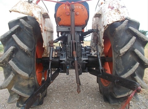 kubota L2600 26แรง มีแต่ตัว เครื่องดี เกียดี สนใจติดต่อ0899638932 kubota L2600 26แรง มีแต่ตัว เครื่องดี เกียดี สนใจติดต่อ0899638932