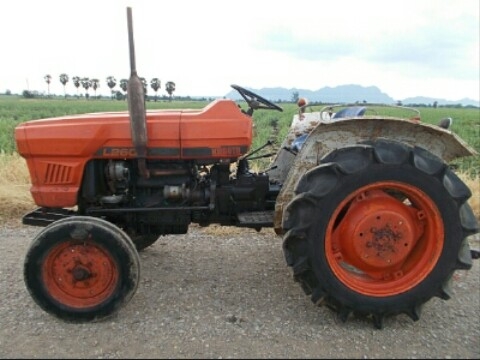 kubota  L2600 26แรง มีแต่ตัว เครื่องดี เกียดี สนใจติดต่อ0899638932