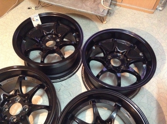 แม็ก CE28n ขอบ 15 นิ้ว 4 รู 100 กว้าง 8 นิ้ว 4 วง