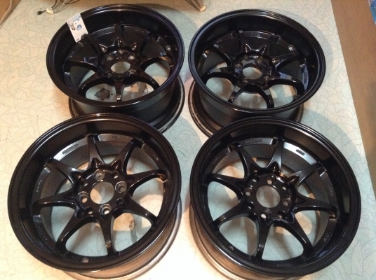 แม็ก CE28n ขอบ 15 นิ้ว 4 รู 100 กว้าง 8 นิ้ว 4 วง