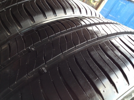 ยางมิชลิน185 60R15ปี2013ถูกคุ้มๆ ยางมิชลิน185 60R15ปี2013ถูกคุ้มๆ