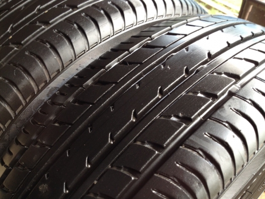 ยางYOKOHAMA 185 60R15ปี2013ถูกคุ้มๆ