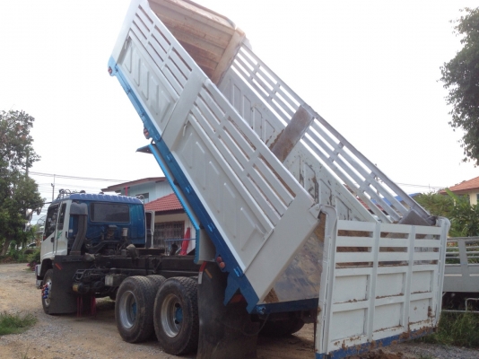 ISUZU DECA 320 มีระบบลากจูง ปี48 รถวิ่งได้ 130000 กว่าๆ ISUZU DECA 320 มีระบบลากจูง ปี48 รถวิ่งได้ 130000 กว่าๆ