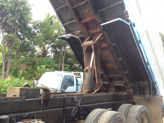 ISUZU DECA 320 มีระบบลากจูง ปี48 รถวิ่งได้ 130000 กว่าๆ