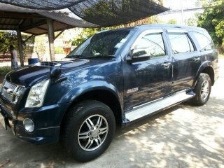 ขาย!!! อิซูซุ มิวเซเว่น  Patinum  รุ่น TOP