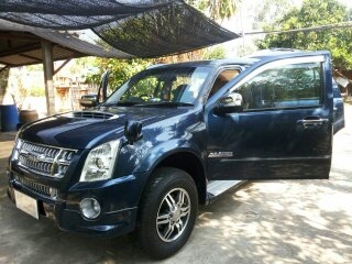 ขาย!!! อิซูซุ มิวเซเว่น  Patinum  รุ่น TOP