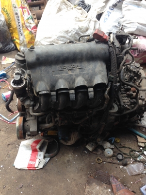 ขาย...เครื่อง ฮอนด้าพร้อมเกียร์ไว้ทำอะไหล่ครับ