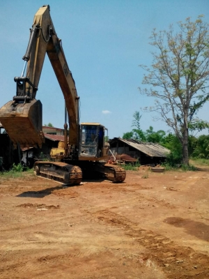 ขายด่วน CAT EL 200 B สภาพดี พร้อมใช้งาน ขายด่วน CAT EL 200 B สภาพดี พร้อมใช้งาน