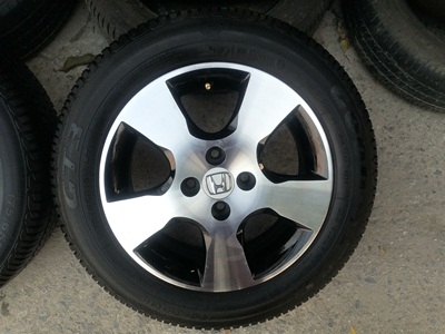 ขายล้อแม็กHONDA  4รู100 ขอบ15 ยางปี12  4 ล้อ