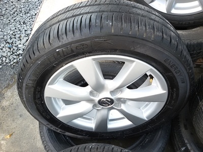 ขายล้อแม็กNISSAN ALMERA VL(รุ่นTOP) ยางปี13  4 ล้อ