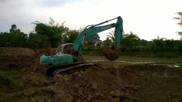 ขายแบคโฮ KOBE MARK V ไฟฟ้าเต็ม เครื่องแน่น ปั้มแรง เอวแน่นไม่หลวม รถใช้งานอยู่ทุกวัน เอกสารใบอินวอยซ์