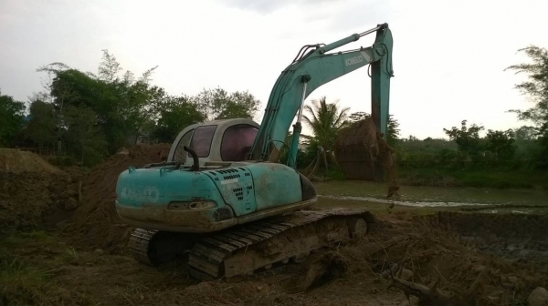 ขายแบคโฮ KOBE MARK V ไฟฟ้าเต็ม เครื่องแน่น ปั้มแรง เอวแน่นไม่หลวม รถใช้งานอยู่ทุกวัน เอกสารใบอินวอยซ์