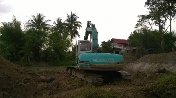 ขายแบคโฮ KOBE MARK V ไฟฟ้าเต็ม เครื่องแน่น ปั้มแรง เอวแน่นไม่หลวม รถใช้งานอยู่ทุกวัน เอกสารใบอินวอยซ์