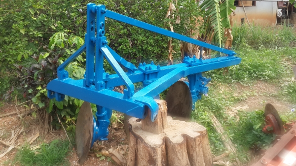 ผาน 3 โครง 4 รถไถฟร์อด