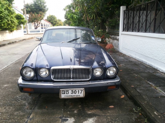 1975 Jaguar XJ Series sport Series 3 40 years เครื่องเดิมๆติดแก็สสวยๆสุดคลาสสิคราคาประหยัด