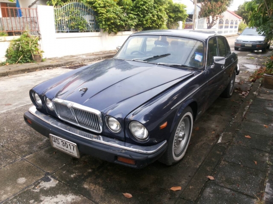 1975 Jaguar XJ Series sport Series 3 40 years เครื่องเดิมๆติดแก็สสวยๆสุดคลาสสิคราคาประหยัด